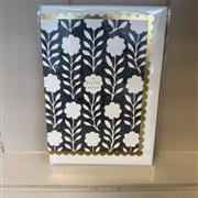 A little note black flowers